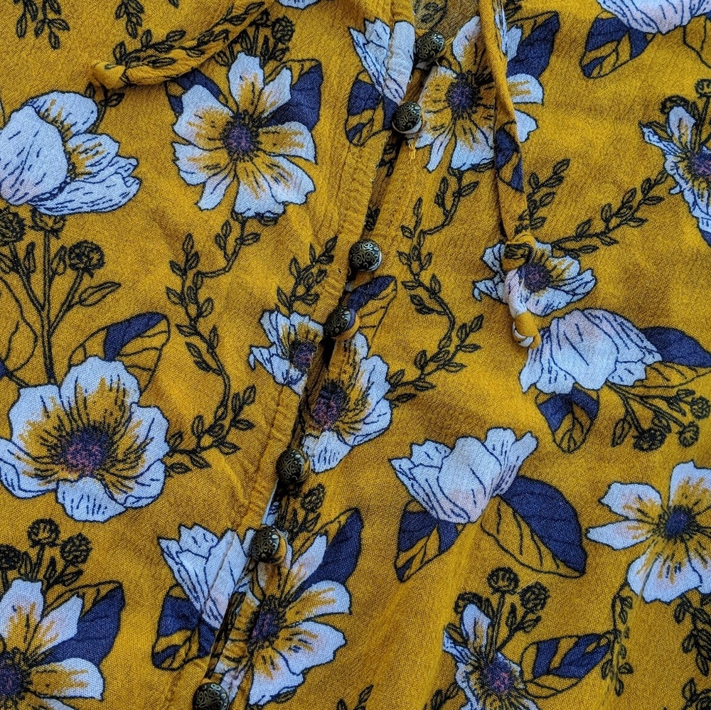 SOLD 🌼🌵Floral Boho Bell-Sleeve Dress 🌵🌼 - Picture 4 of 6